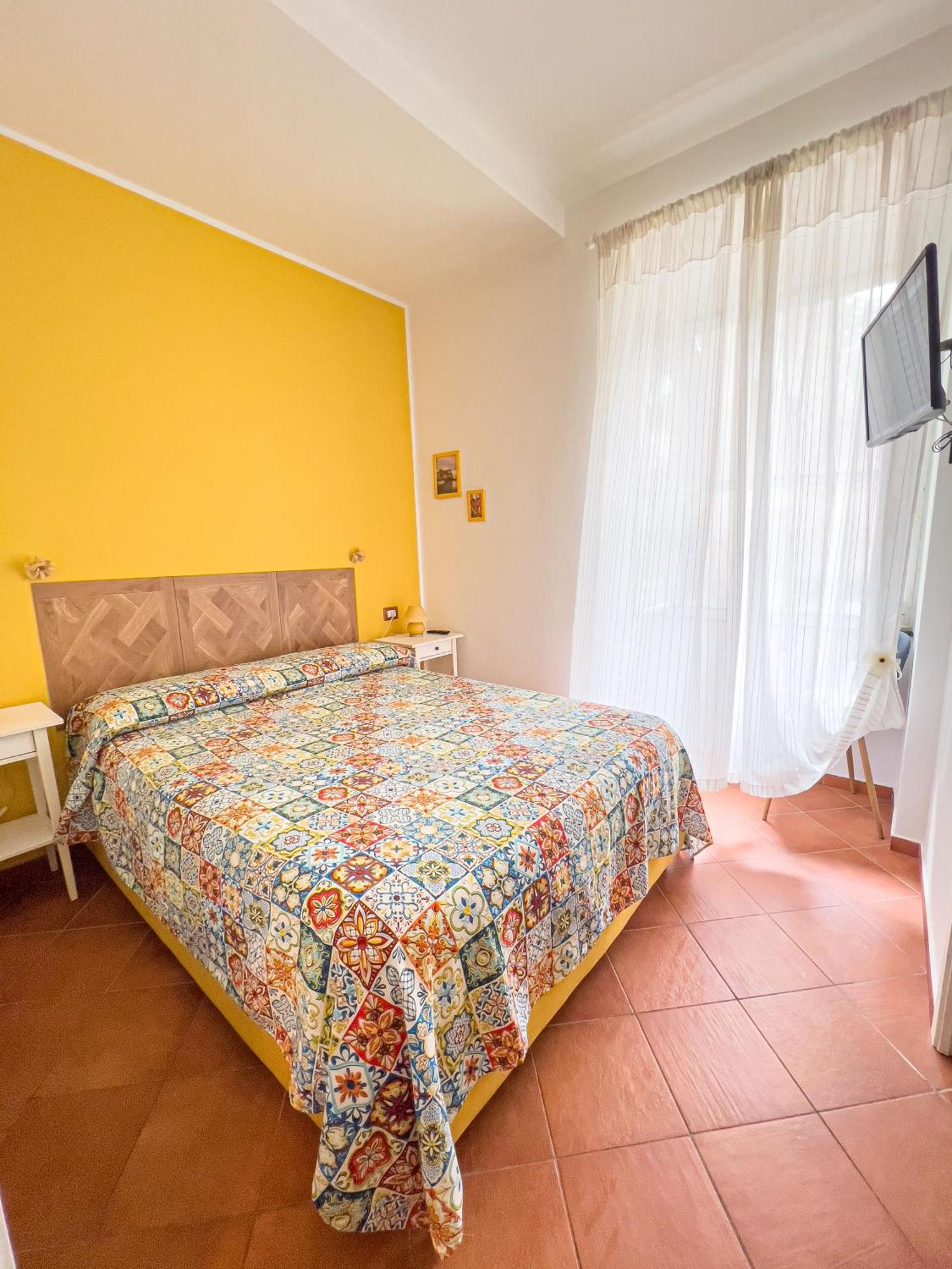 Giallo Napoli ภายนอก รูปภาพ